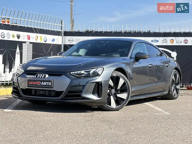 Ліфтбек Audi e-tron GT 2021 в 