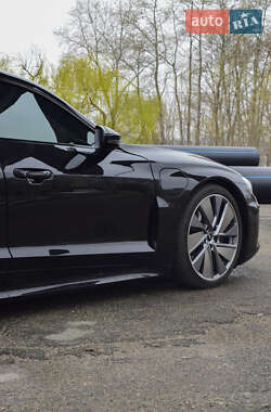 Ліфтбек Audi e-tron GT 2021 в 