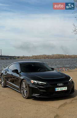 Ліфтбек Audi e-tron GT 2021 в 