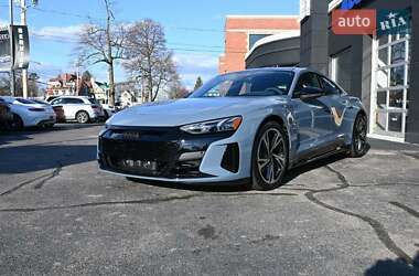 Лифтбек Audi e-tron GT 2022 в 