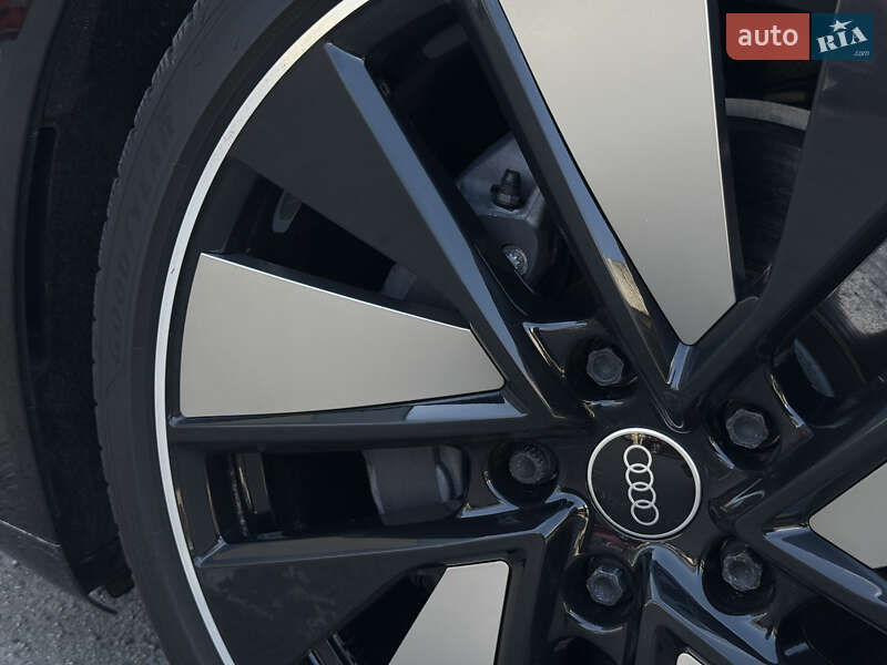 Лифтбек Audi e-tron GT 2021 в Киеве