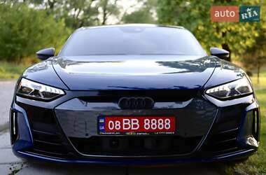 Лифтбек Audi e-tron GT 2022 в 