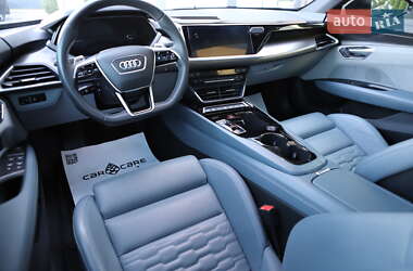 Лифтбек Audi e-tron GT 2022 в 