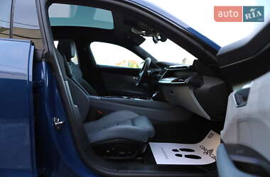 Лифтбек Audi e-tron GT 2022 в 