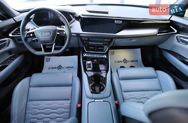 Лифтбек Audi e-tron GT 2022 в 