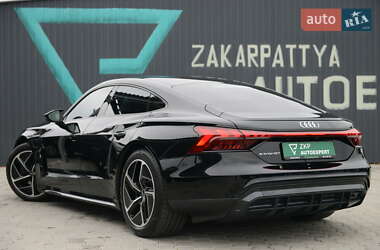 Ліфтбек Audi e-tron GT 2021 в 