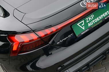 Ліфтбек Audi e-tron GT 2021 в 