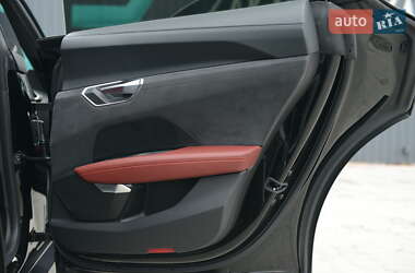 Ліфтбек Audi e-tron GT 2021 в 