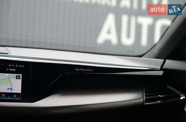 Ліфтбек Audi e-tron GT 2021 в 