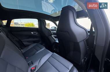 Лифтбек Audi e-tron GT 2022 в 
