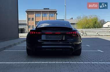 Лифтбек Audi e-tron GT 2022 в 