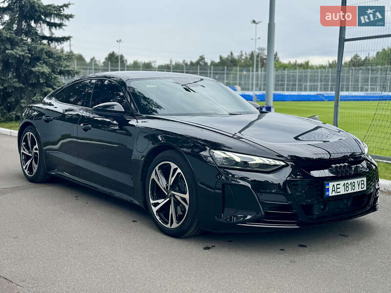 Лифтбек Audi e-tron GT 2024 в Киеве