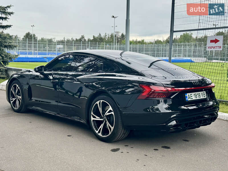 Лифтбек Audi e-tron GT 2024 в Киеве