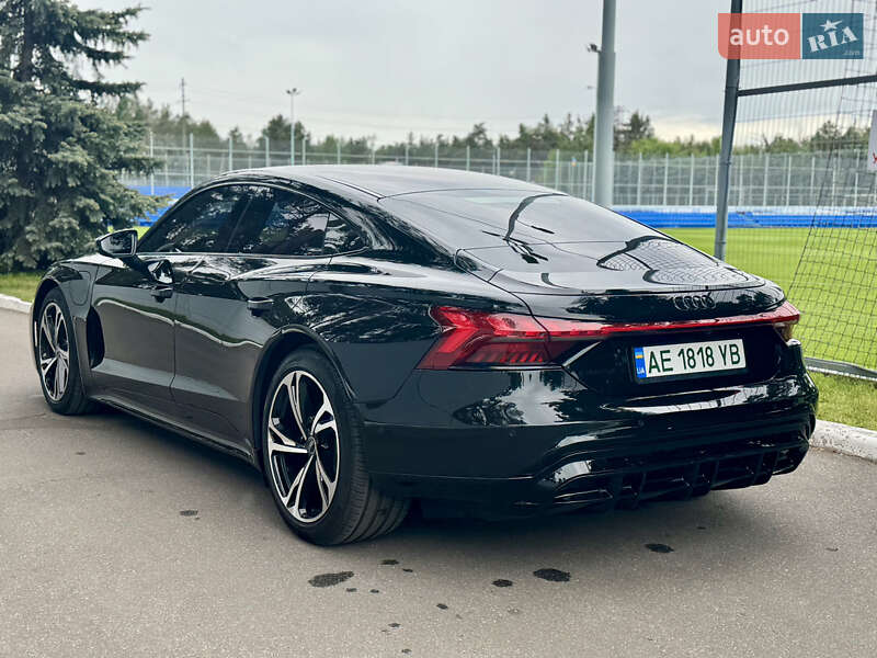 Лифтбек Audi e-tron GT 2024 в Киеве