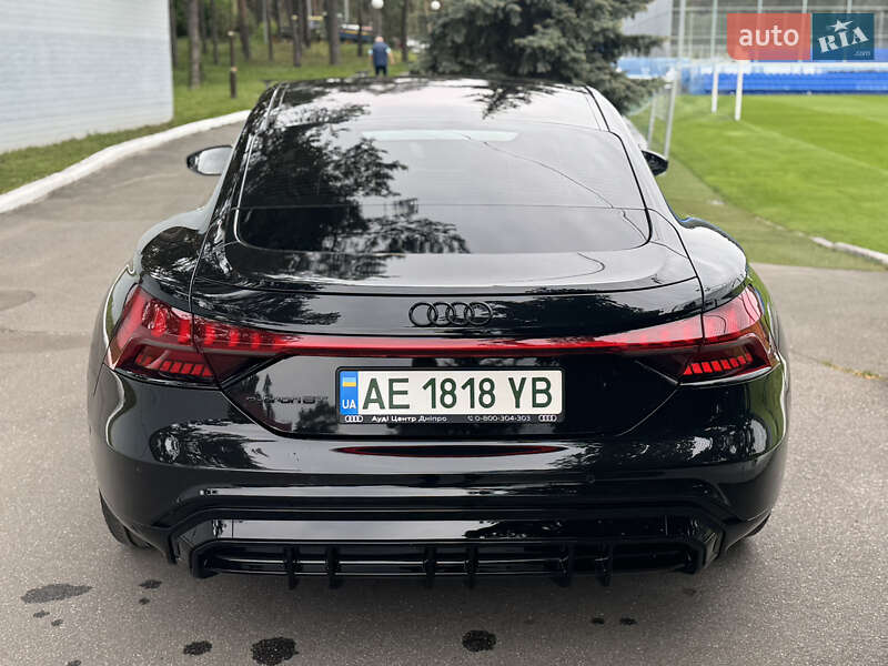 Лифтбек Audi e-tron GT 2024 в Киеве