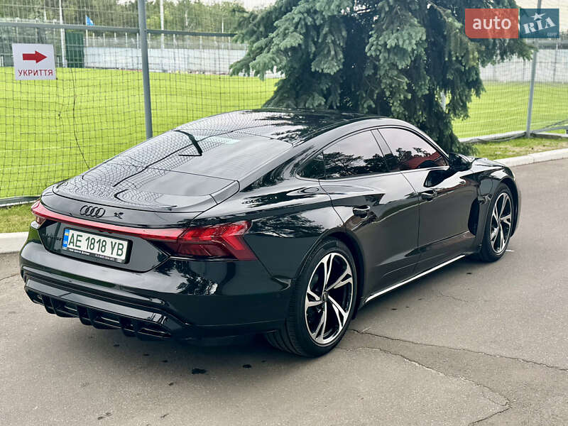 Лифтбек Audi e-tron GT 2024 в Киеве