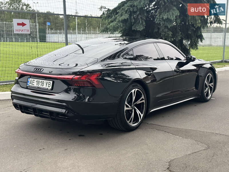 Лифтбек Audi e-tron GT 2024 в Киеве