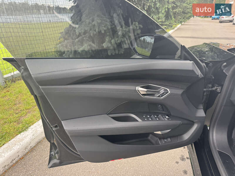 Лифтбек Audi e-tron GT 2024 в Киеве