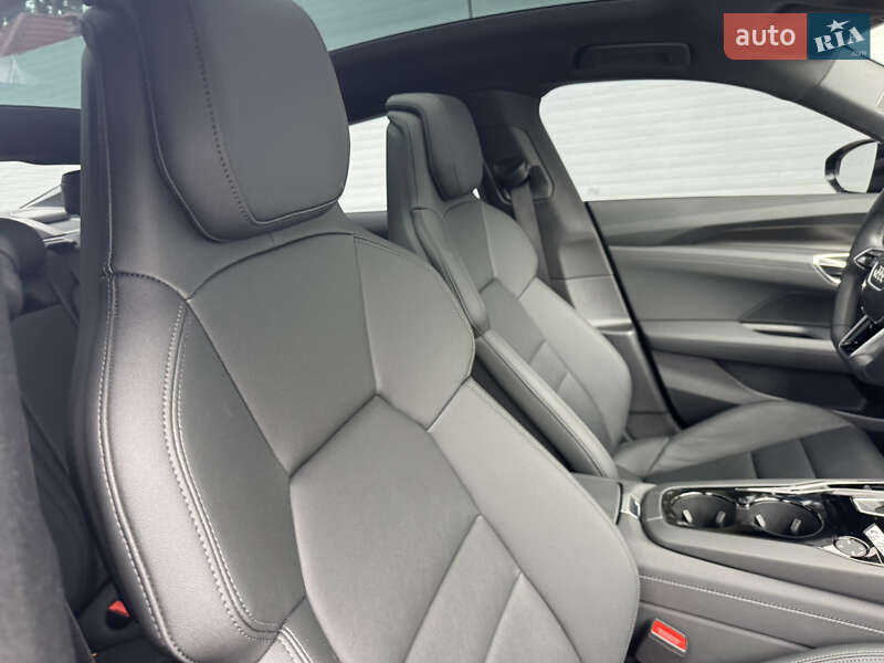 Лифтбек Audi e-tron GT 2024 в Киеве