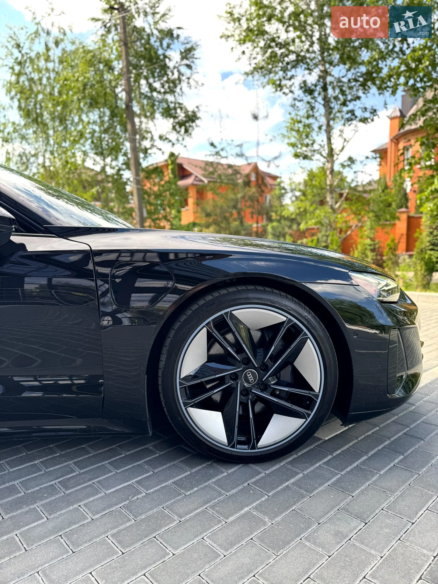 2022 Audi e-tron GT - мініатюра 10