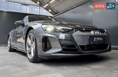 Лифтбек Audi e-tron GT 2021 в 