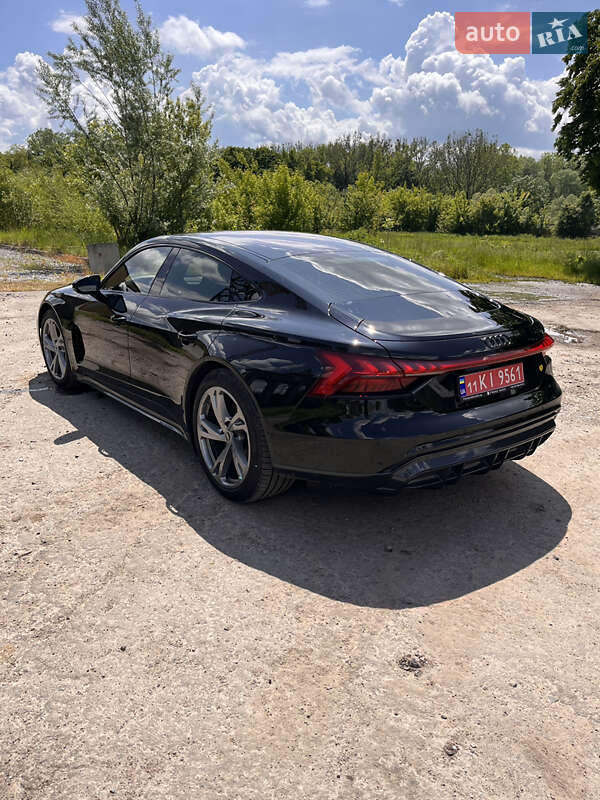 Лифтбек Audi e-tron GT 2023 в Киеве