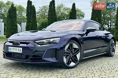 Лифтбек Audi e-tron GT 2024 в 