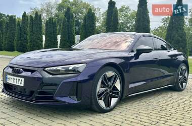 Лифтбек Audi e-tron GT 2024 в 