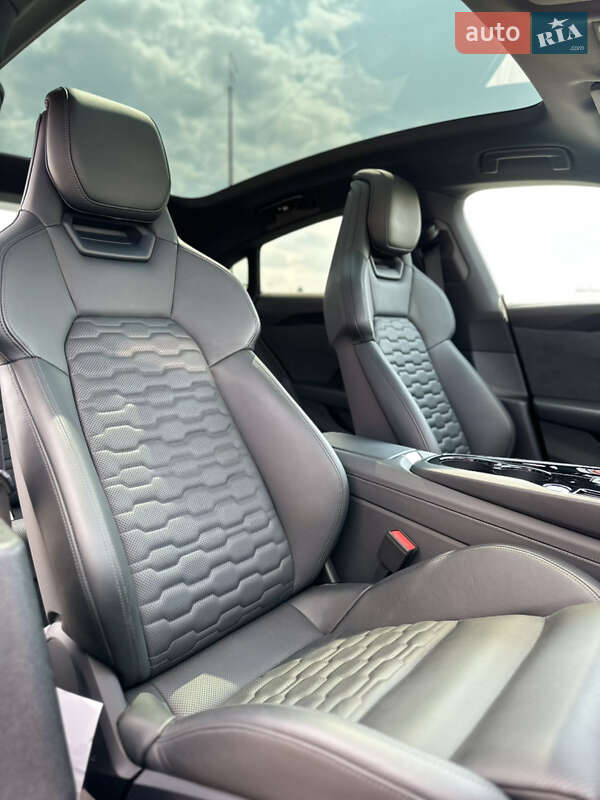 Лифтбек Audi e-tron GT 2021 в Киеве