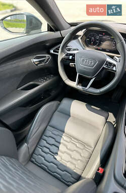 Лифтбек Audi e-tron GT 2021 в 