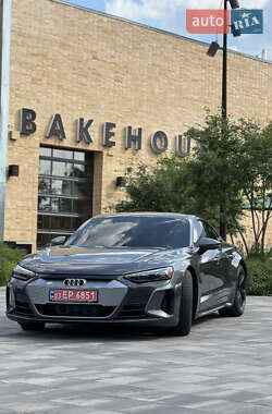 Лифтбек Audi e-tron GT 2022 в 