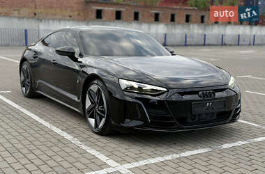 Лифтбек Audi e-tron GT 2021 в 
