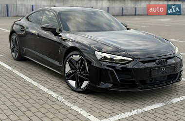 Лифтбек Audi e-tron GT 2021 в 