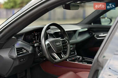Лифтбек Audi e-tron GT 2021 в 