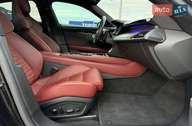 Лифтбек Audi e-tron GT 2021 в 