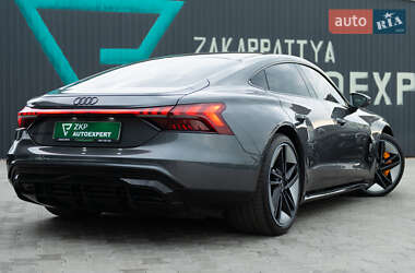 Лифтбек Audi e-tron GT 2021 в 
