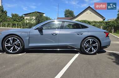 Лифтбек Audi e-tron GT 2021 в 