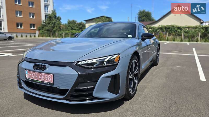 Лифтбек Audi e-tron GT 2021 в 