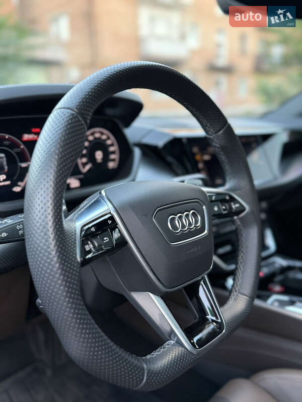 Ліфтбек Audi e-tron GT 2021 в Дніпрі