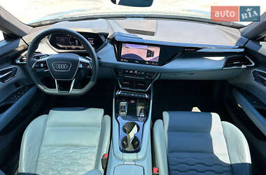 Ліфтбек Audi e-tron GT 2021 в 