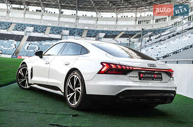 Ліфтбек Audi e-tron GT 2021 в 