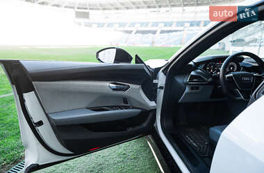 Ліфтбек Audi e-tron GT 2021 в 