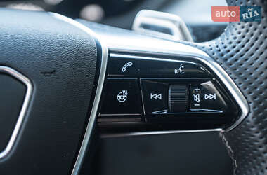 Ліфтбек Audi e-tron GT 2021 в 
