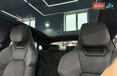 Лифтбек Audi e-tron GT 2024 в 