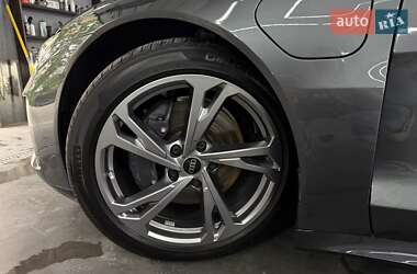 Лифтбек Audi e-tron GT 2024 в 