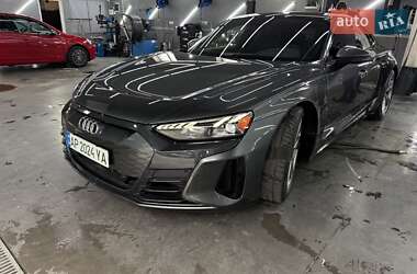 Лифтбек Audi e-tron GT 2024 в 