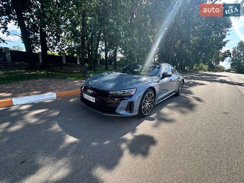 Лифтбек Audi e-tron GT 2022 в 