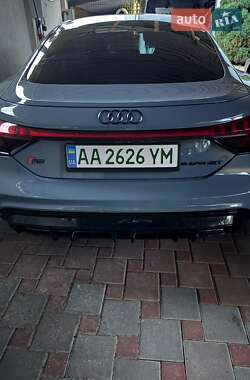 Лифтбек Audi e-tron GT 2022 в 
