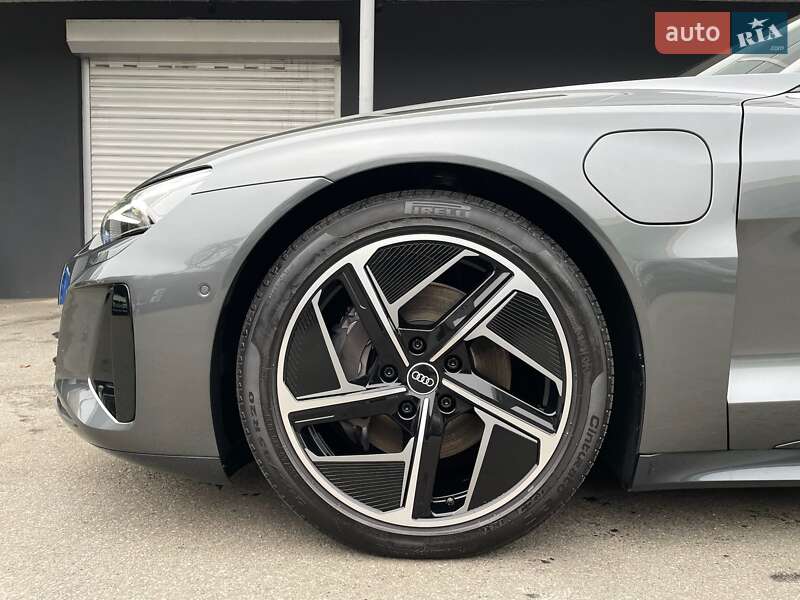 Лифтбек Audi e-tron GT 2021 в Киеве