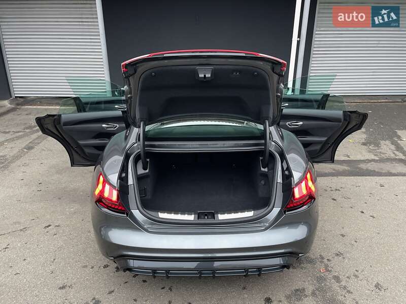 Лифтбек Audi e-tron GT 2021 в Киеве